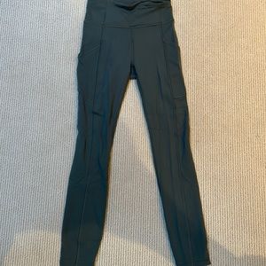 Size 0 Lululemon yoga pants.